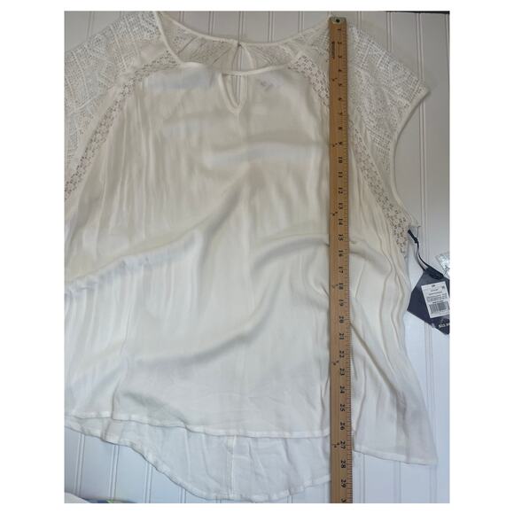 NWT Ava & Viv White Blouse Lace Detail Top - Size Women's 2X 2XL - Picture 4 of 8